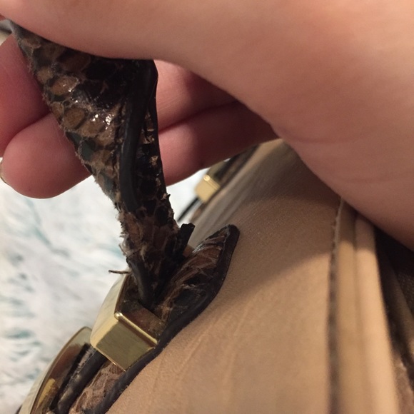 ✨CHARMING CHARLIE SNAKESKIN PURSE✨ - Picture 8 of 8